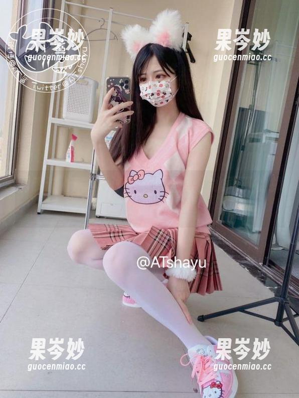 别错过AT鲨的泳装写真全集，水面下的掉头式炫技