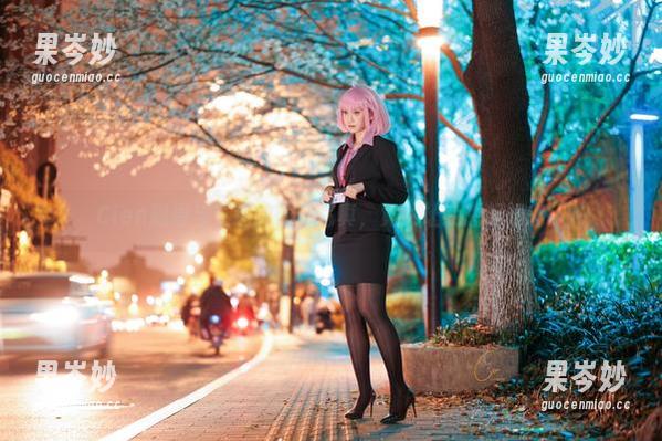 Cien恩恩与艾莲的最新写真，竟然让我想起初恋。