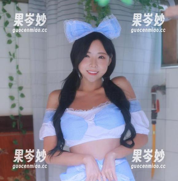 Habin夏彬(하빈)的B&W，一见倾心，cos还是自己最像，自带滤镜！