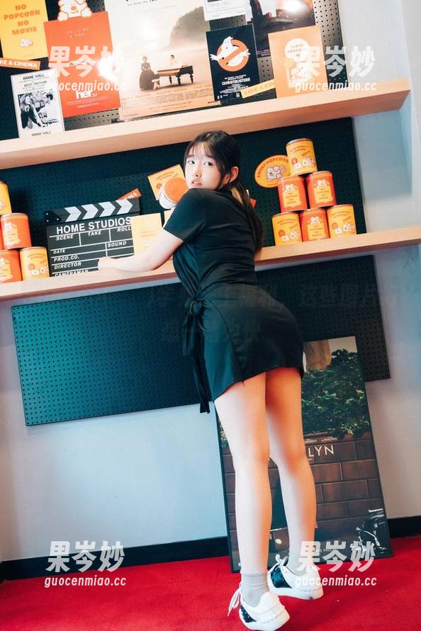 Sonson(손손)学姐送上福利，这些图片好想一睹为快