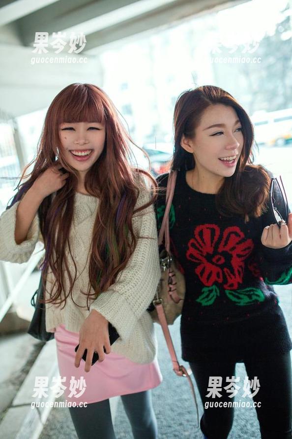 TuiGirl推女郎 - 纯白王依萌来了，分享的套图里我默默帮她加了一层云朵效果。