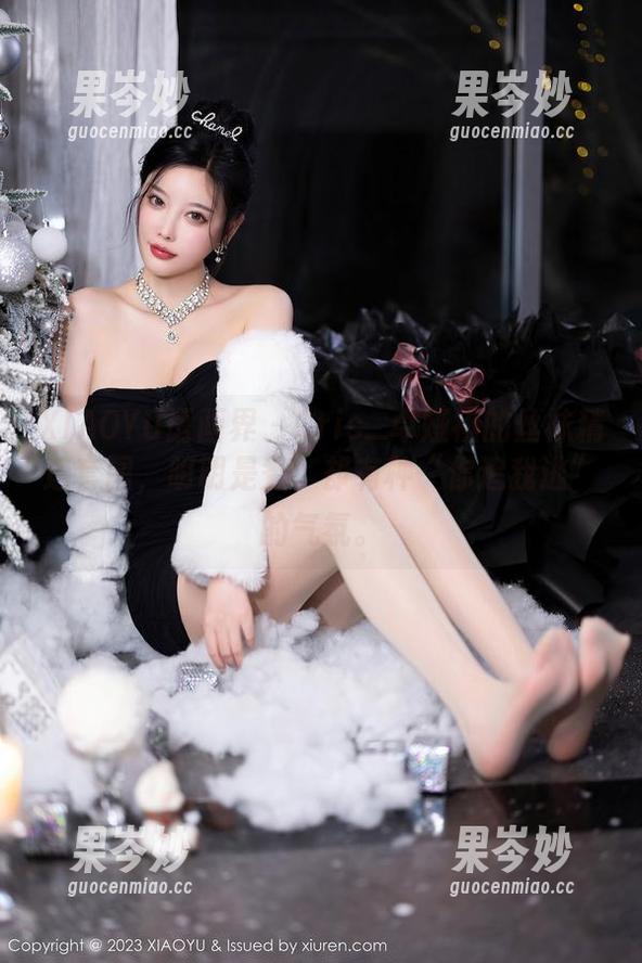 XIAOYU语画界 - Cris_卓娅祺的丝袜精选套图，明明是秀，却有种“你追我逃”的气氛。