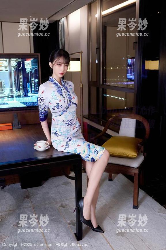 Xiuren秀人网 - Suki_baby的甜心作品集，分享的角度好温柔，不过注意别被迷住了哦。