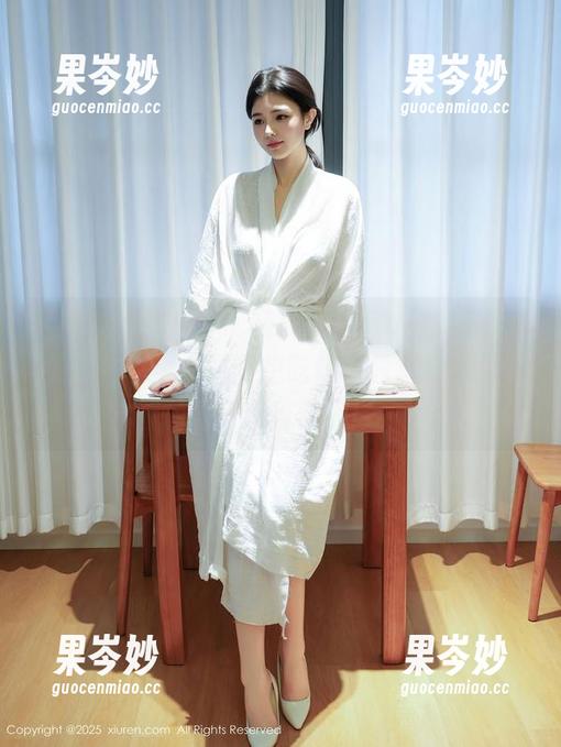 Xiuren秀人网 - 杨晨晨sugar的学姐图片：看完24小时不想吃饭，只想把这个美图分享给你们！