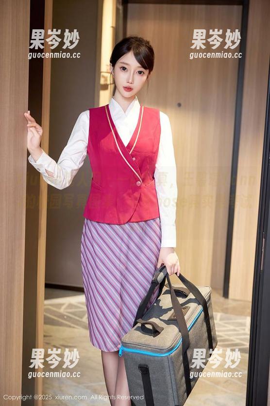 Xiuren秀人网 - 一脸认真，王馨瑶Yanni的校园写真图集：这些pose其实是考试灵感！