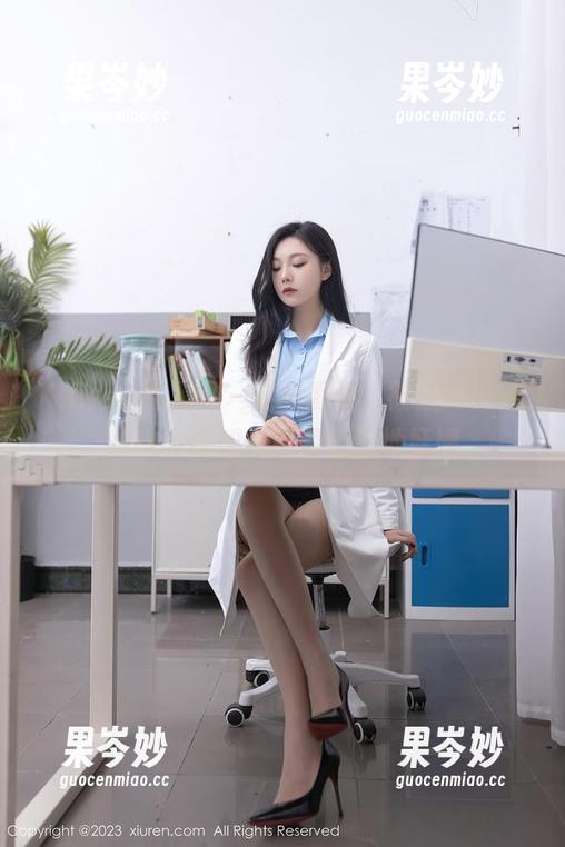 Xiuren秀人网 - 定制厨娘，筱慧icon竟然教会我如何不着痕迹地妩媚