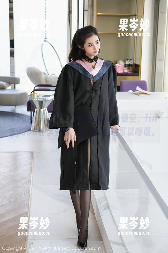 YouMi尤蜜荟 - 美图中的灵动镂空，lingyu69让你觉得，原来衣服也可以呼吸。
