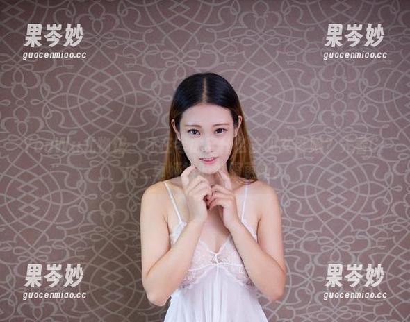 YouWu尤物馆 - 还在考虑穿什么去见丈母娘？先看Cris_卓娅祺的礼服更新！