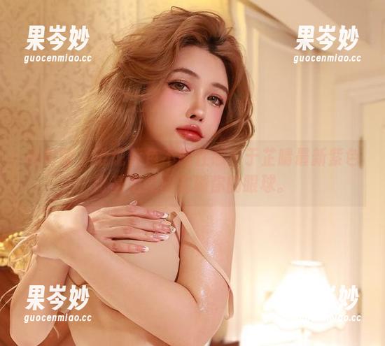 微密圈 - 谁说紫色不能性感？于芷晴最新紫色比基尼美图震撼你的眼球。