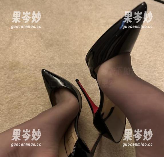 微密圈 - 见不得人的原图，纱衣下的保守的二舅妈是什么意思？