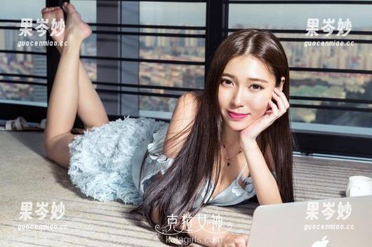 克拉女神 - 看璇子在免费套图里游走，我的智商正好陷入剧情当中