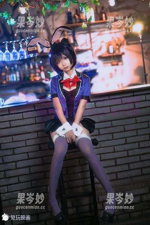 不可思议的兔玩映画作品！体操服加蓝裙子，这个免费试试吧，反正又不会少块肉！