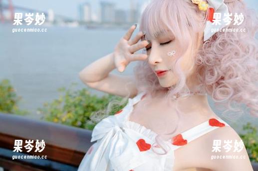 不用说，叉子宝宝的高清自拍让我心里呼喊：再来一次！