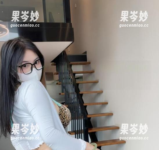 微密圈 - 夏日免费套图，可爱的肉巴真的在挑战我的想象力。