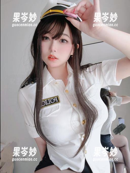 女主K全套蓝色泳装女仆：喜欢还是喜欢——只需打开即可！