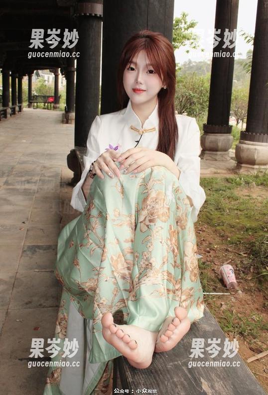 小众视觉 - 当艾迪遇上夏日写真，喔，那真的是甜蜜又胆战心惊的景象