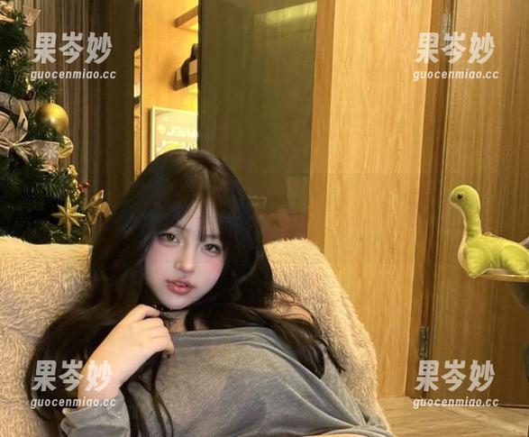 微密圈 - 小优优子在线，图片里的每一个细节，都是个小“秘密”。