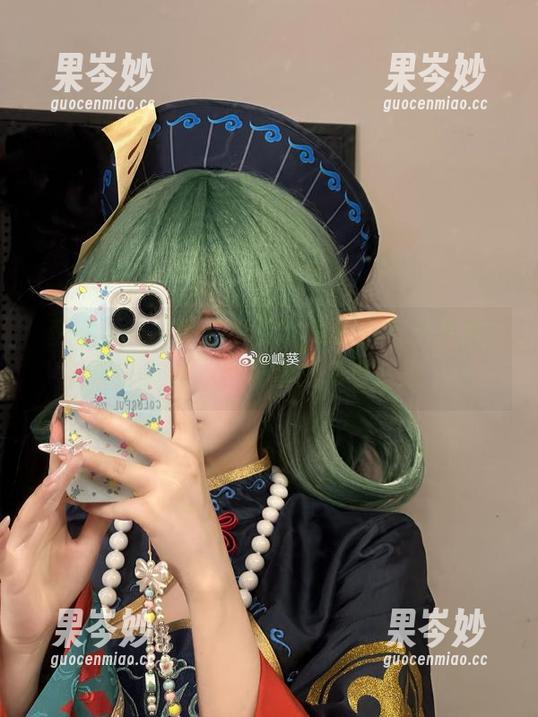 嶋葵的cos日记：小萝莉角色也有大梦想！图包来袭，快看看她的小心思～