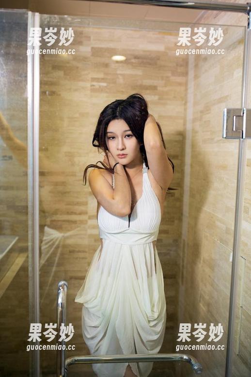 推女郎 - 何奕恋的最新写真，日常小事竟也如此吸引眼球