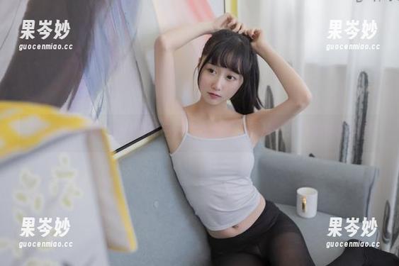 沉浸在木棉棉OwO的黑色魅惑合集里，图片一张张地碰撞思绪