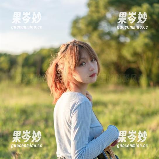 梨瑾瑾的透明之旅：合集里的隐秘风光