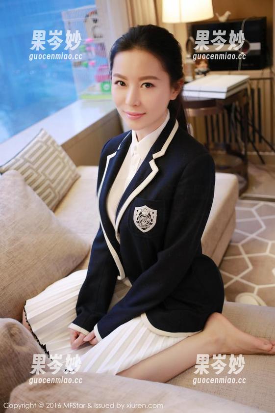 模范学院 - 类似于Abby王乔恩的夏天套图更新这种，真有必要每天来一遍吗？