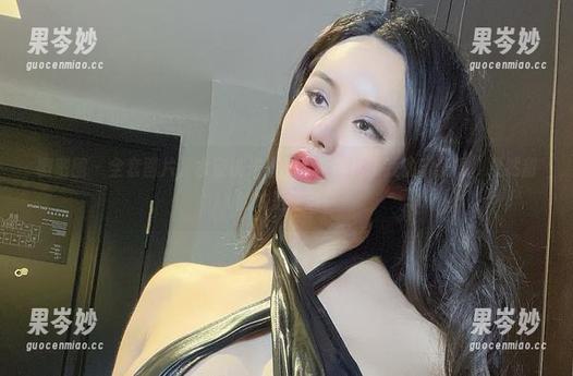 微密圈 - 全套图片，水蜜桃米米的可爱弱化了我的审美观，果然甜的才是王道。