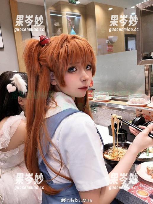 浴缸里的特软儿Sona，爆红图片带你冲一波免费体验