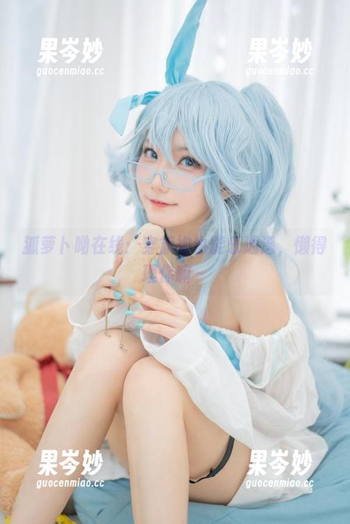 狐萝卜呦在线：穿旗袍也能乐逍遥，懒得理你嘛～