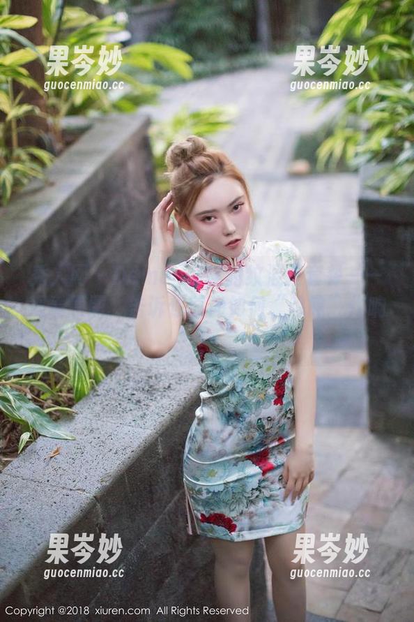秀人网 - Demon瑶瑶豹纹混搭套餐——观看原图，告诉你时尚如何“呜呜”作响！
