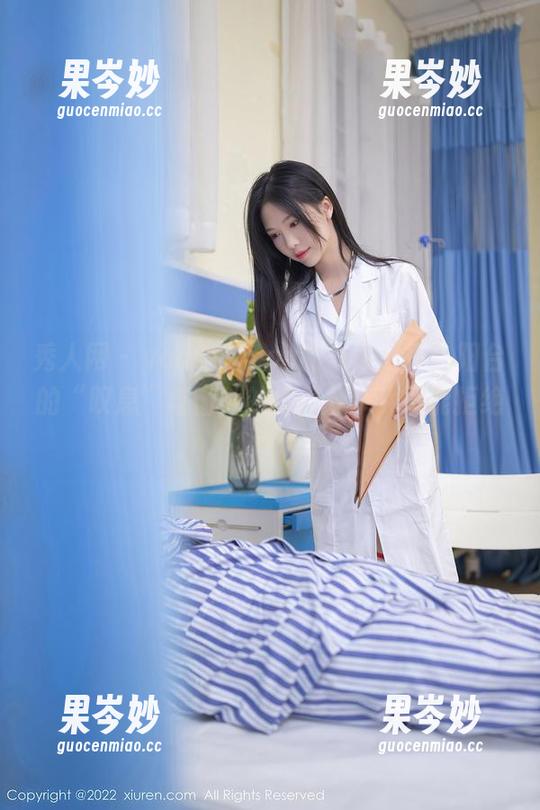 秀人网 - youOvOyou的居家写真：阳台的“叹息”与窗外的风景分享，谁能拒绝？