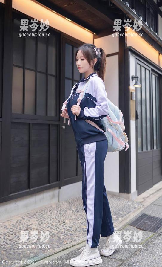 秀人网 - 于大小姐AYU的全套短裙写真，再也不想抵挡这样的视觉冲击～