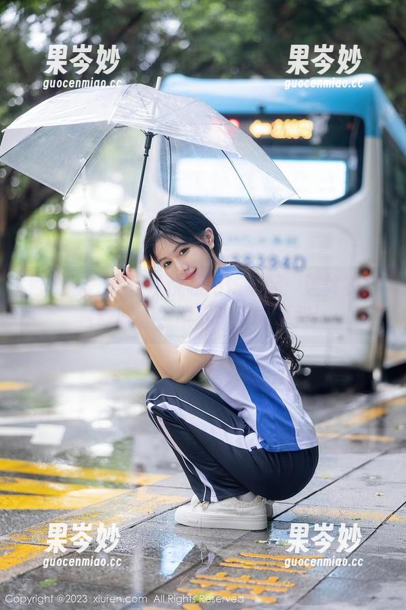 秀人网 - 模特悦悦私拍伤不起：连体衣穿着舒服，但脱下来可能要哭！