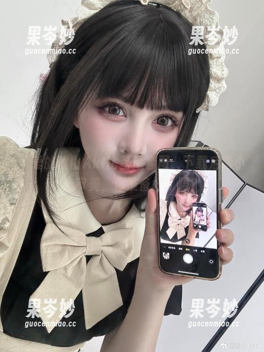 可爱的秋山AkI比基尼套图，下载后请小心审美，你准备好了吗？