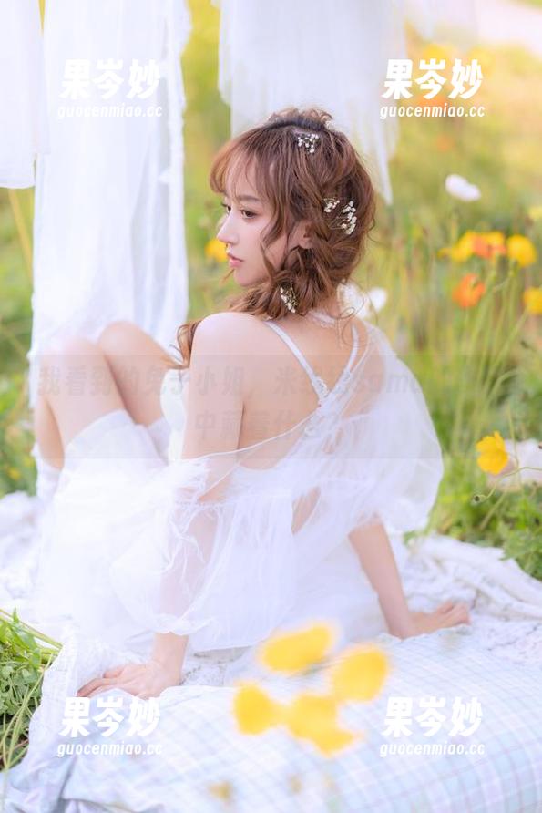 我看到的兔子小姐，米线线sama的作品中藏着什么？