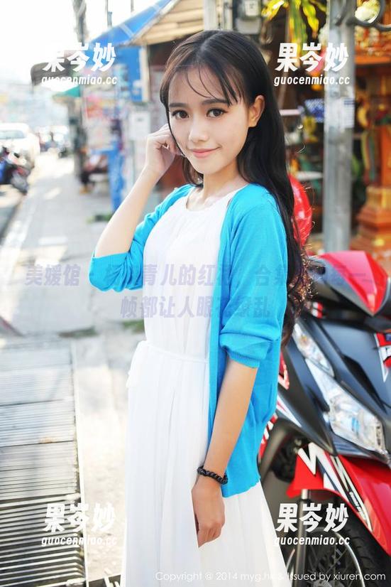 美媛馆 - 杨晓青儿的红裙，合集里的每一帧都让人眼花缭乱