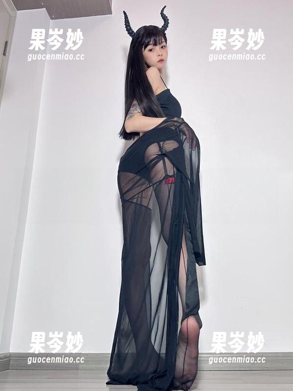 微密圈 - 福利原图提前预告，聂傲娇的狐狸尾巴不容错过！