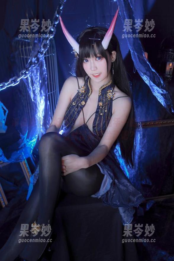 谁说免费无好货？瞧瞧里见年一的丝袜写真，眼看就要被打脸了吧？