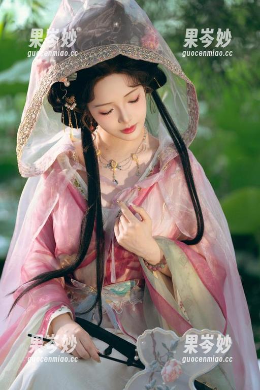 小心毒蛇！雯妹不讲道理的超豪华万圣节作品集原图，你敢看吗？