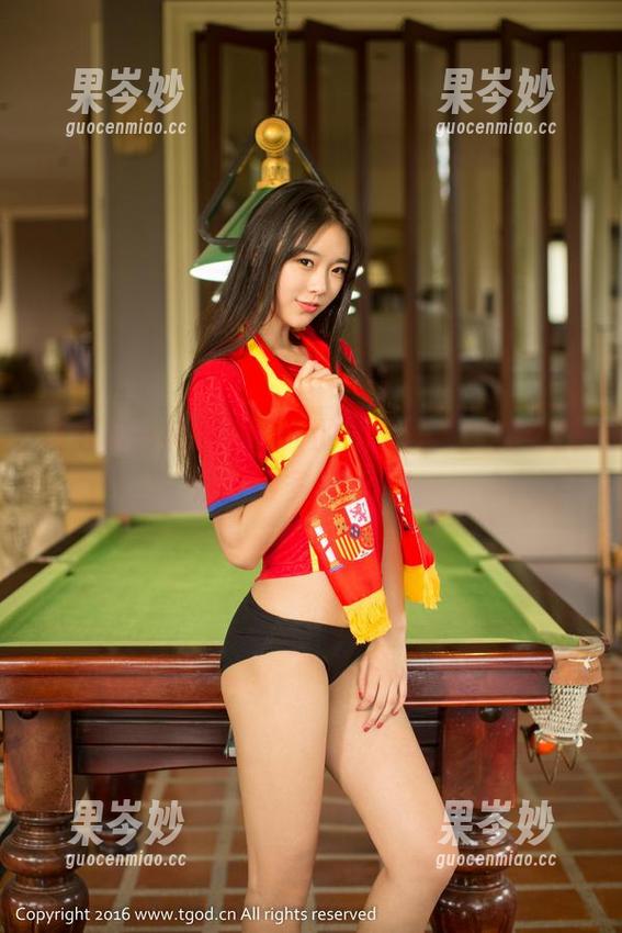 青豆客 - 南湘Baby的豹纹写真：这么抚媚，得多费心思！