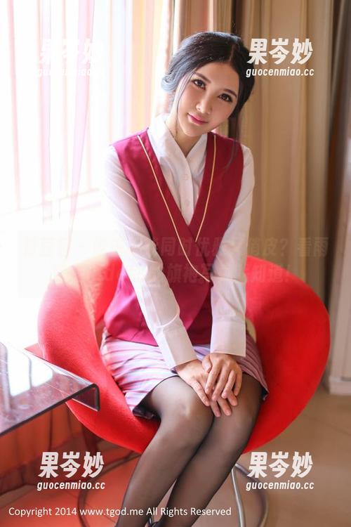 青豆客 - 谁说不能同时优雅又俏皮？看雨婷goddess的旗袍写真就知道！