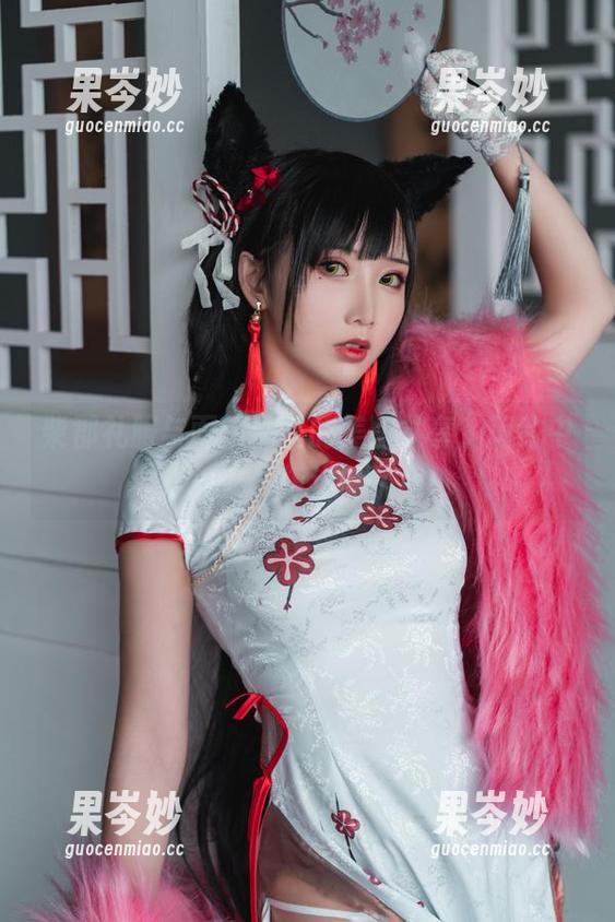 柴郡礼服与面饼仙儿的美图共享，简约中透着些许叛逆的优雅！